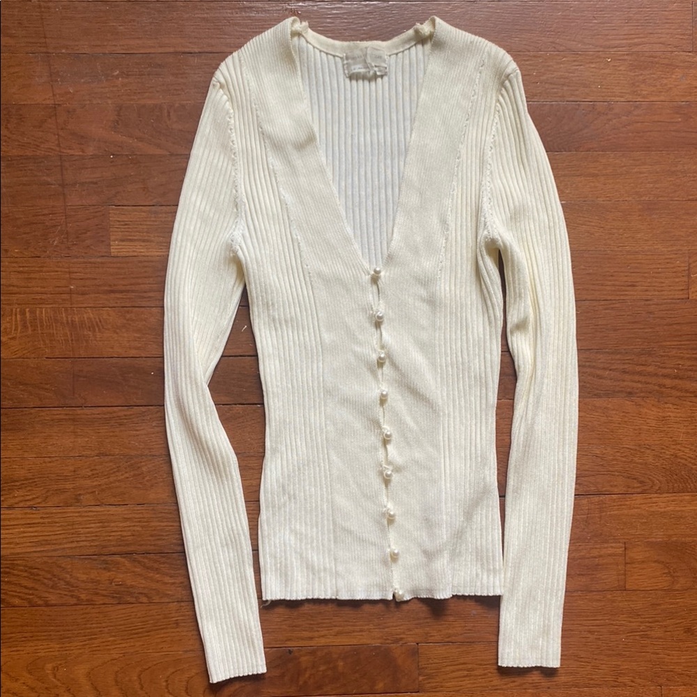Cream V-Neck Cable Knit Sweater